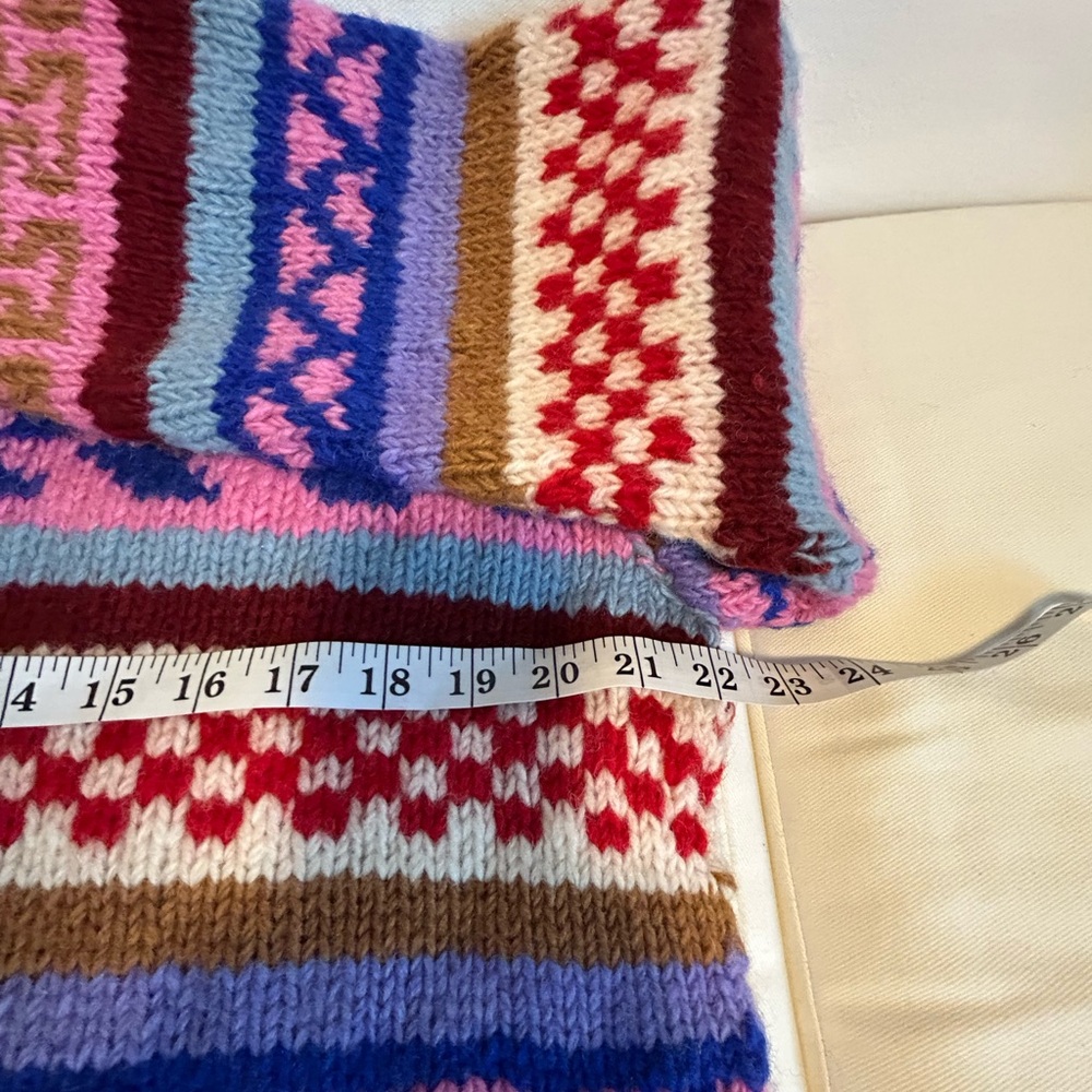 Handmade wool sweater - Picture 14 of 17